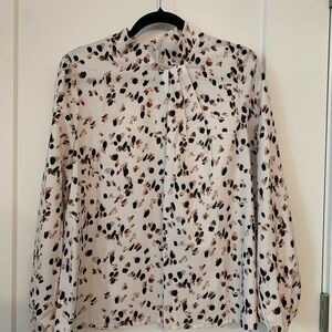 Chic Long Sleeve Blouse with Abstract Print